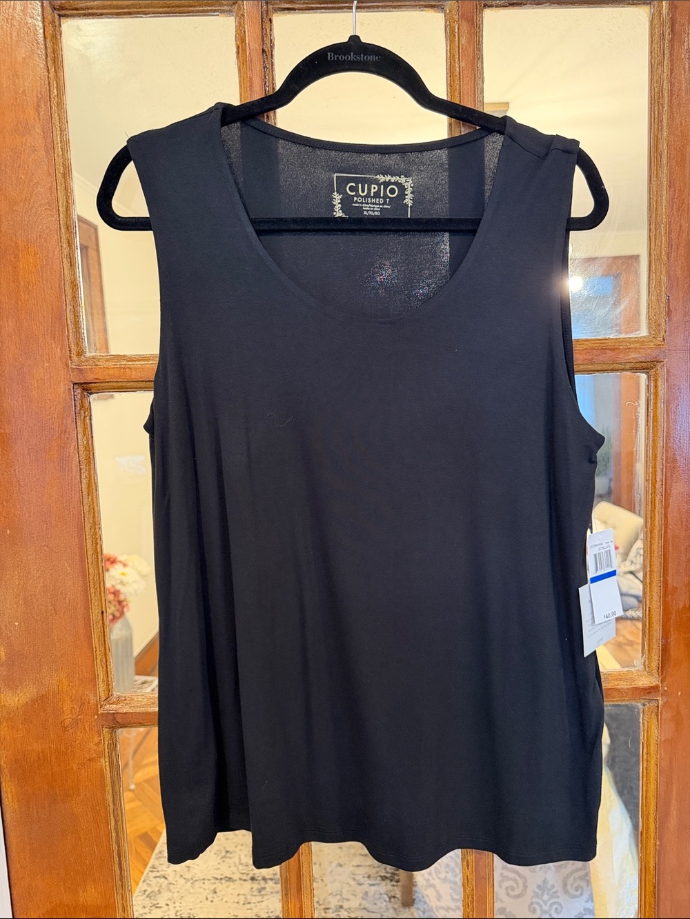 Cupio Black Scoop Neck Tank Top